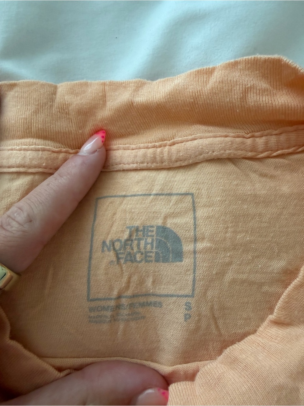The North Face Peach Logo Tee - Picture 2 of 3